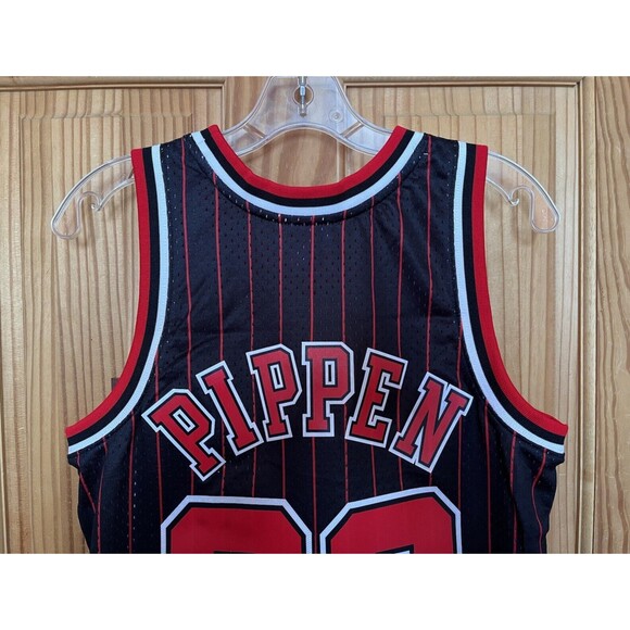 Mitchell & Ness NBA Swingman Bulls Scottie Pippen Alternate Jersey 95-96 Sz 2XL - Picture 8 of 11